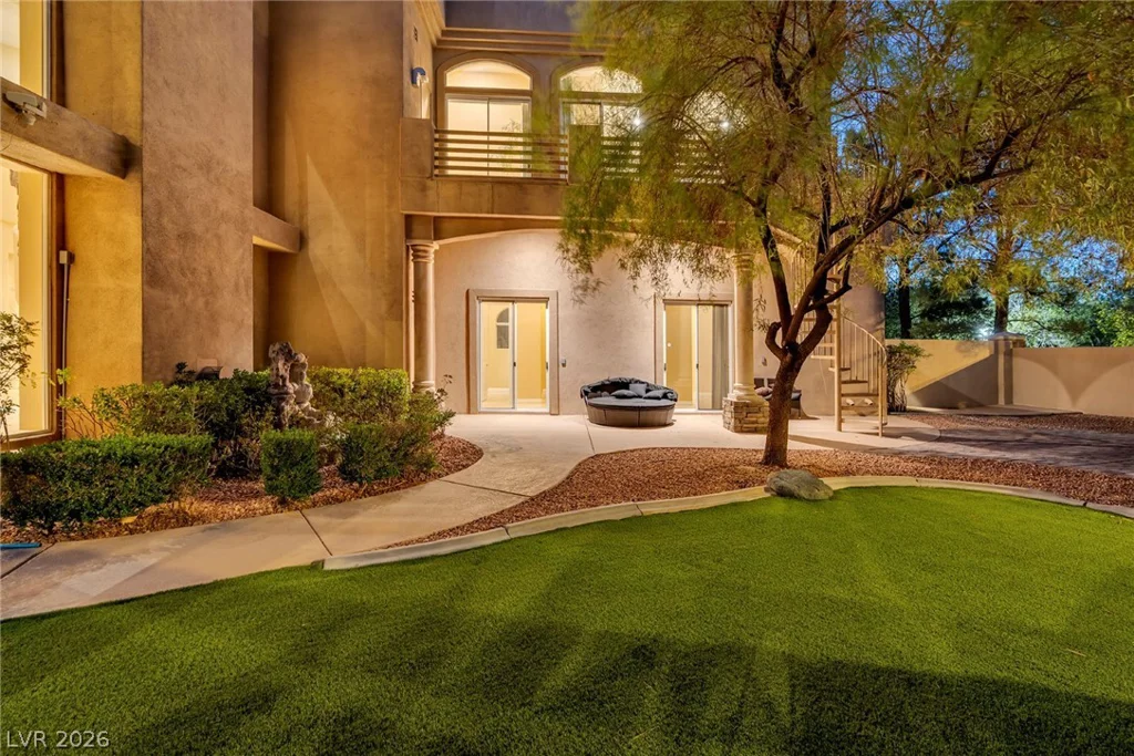 1008 Trophy Hills, Las Vegas, NV 89134