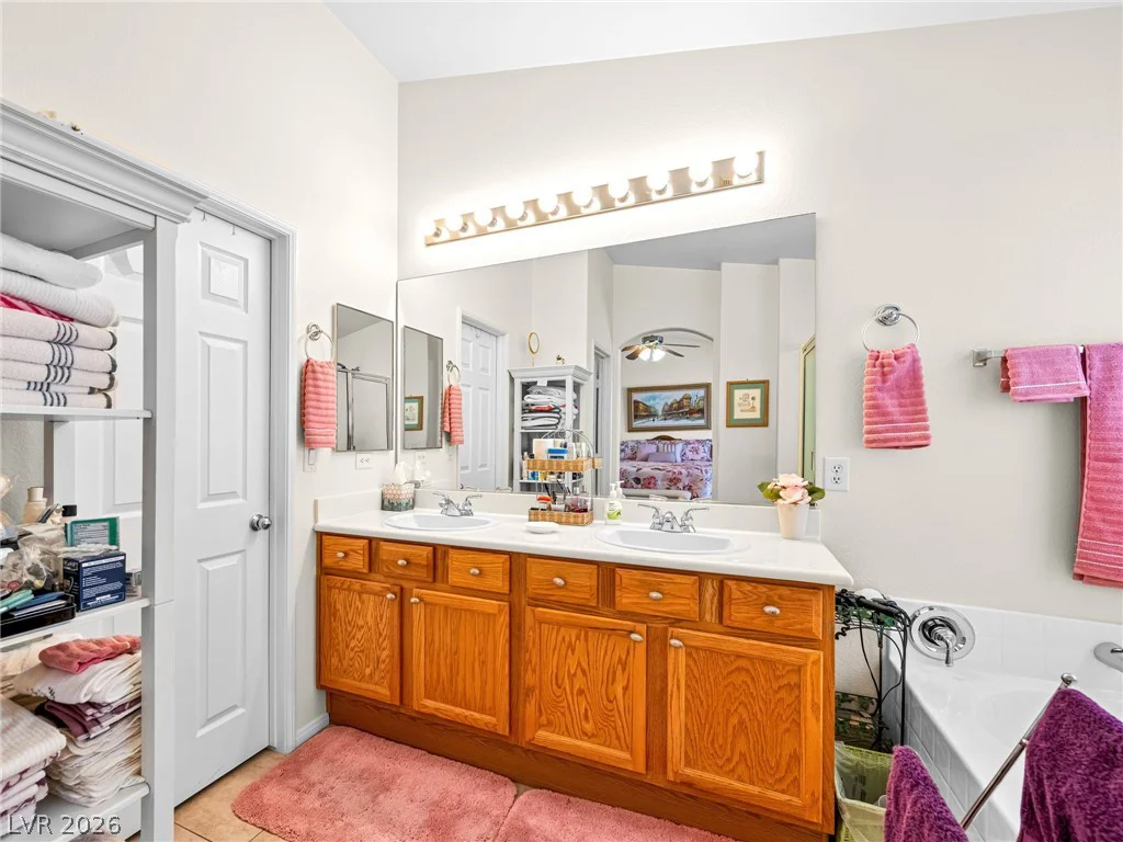 5448 Flying Arrow, North Las Vegas, NV 89031
