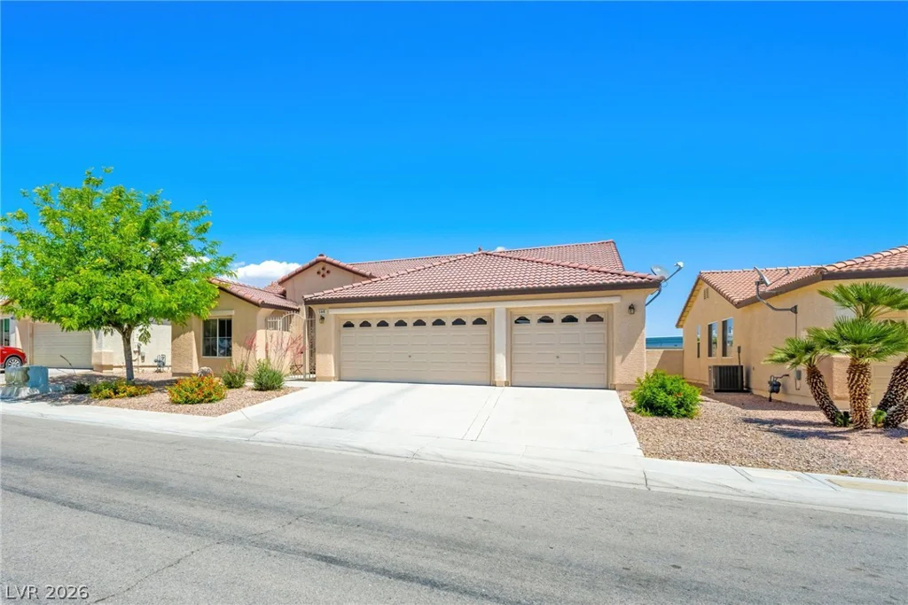 5448 Flying Arrow, North Las Vegas, NV 89031