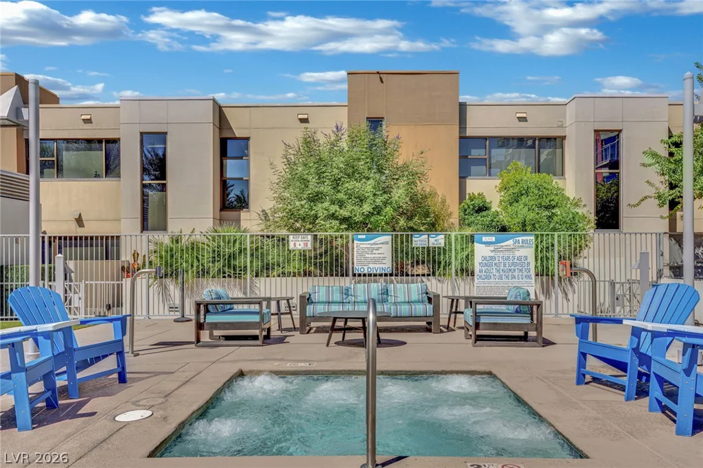 353 Bonneville, Las Vegas, NV 89101