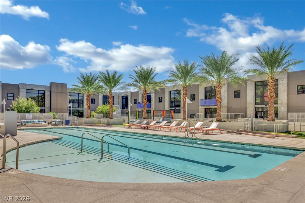 353 Bonneville, Las Vegas, NV 89101