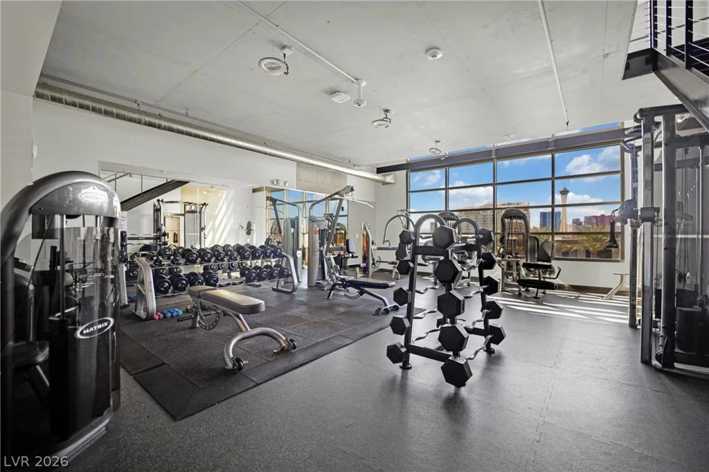 353 Bonneville, Las Vegas, NV 89101