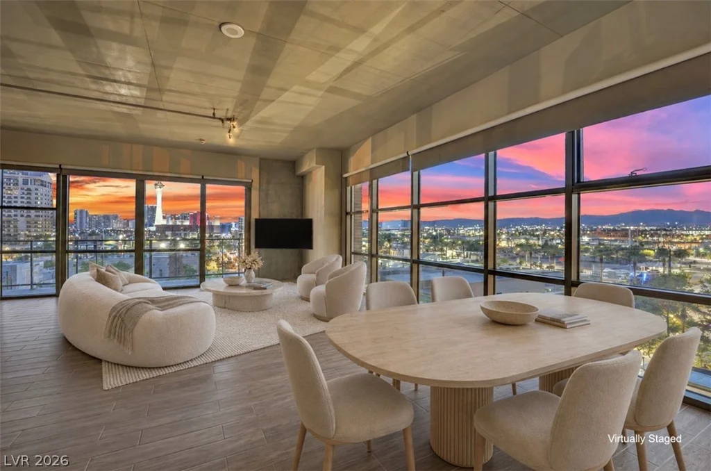 353 Bonneville, Las Vegas, NV 89101