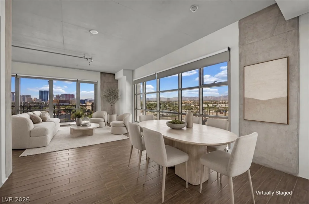 353 Bonneville, Las Vegas, NV 89101