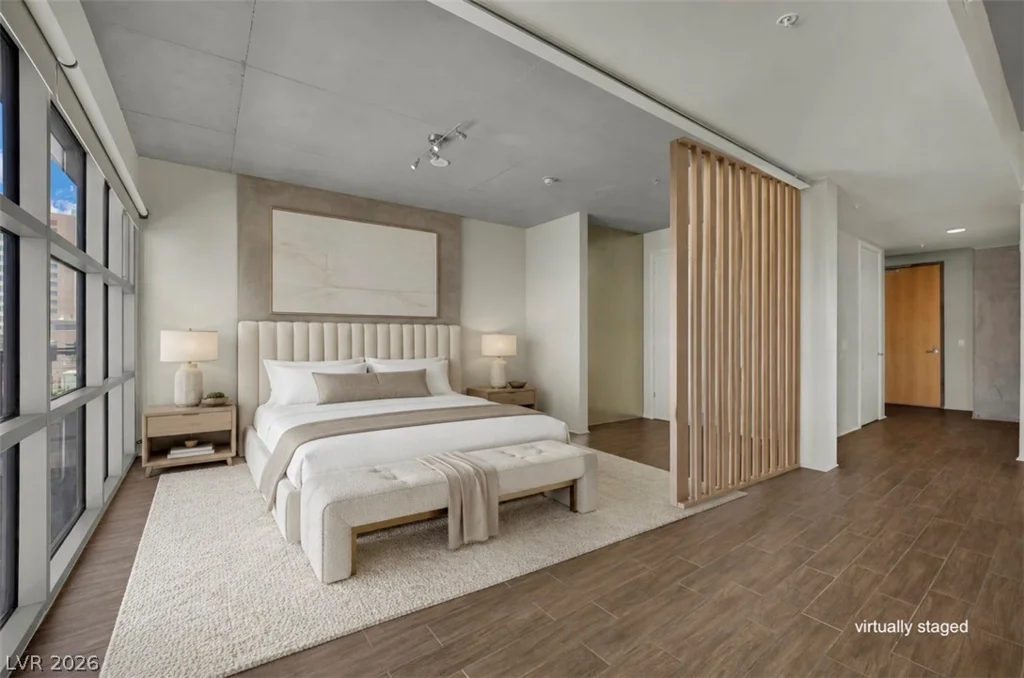 353 Bonneville, Las Vegas, NV 89101
