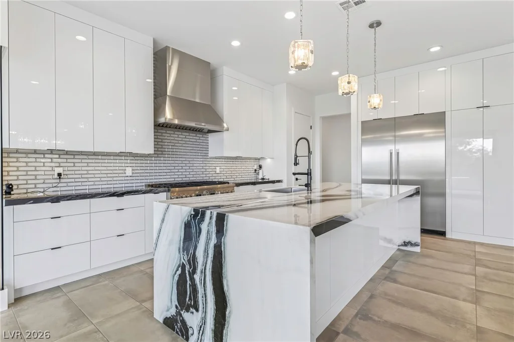 10 Camino La Venta, Henderson, NV 89011