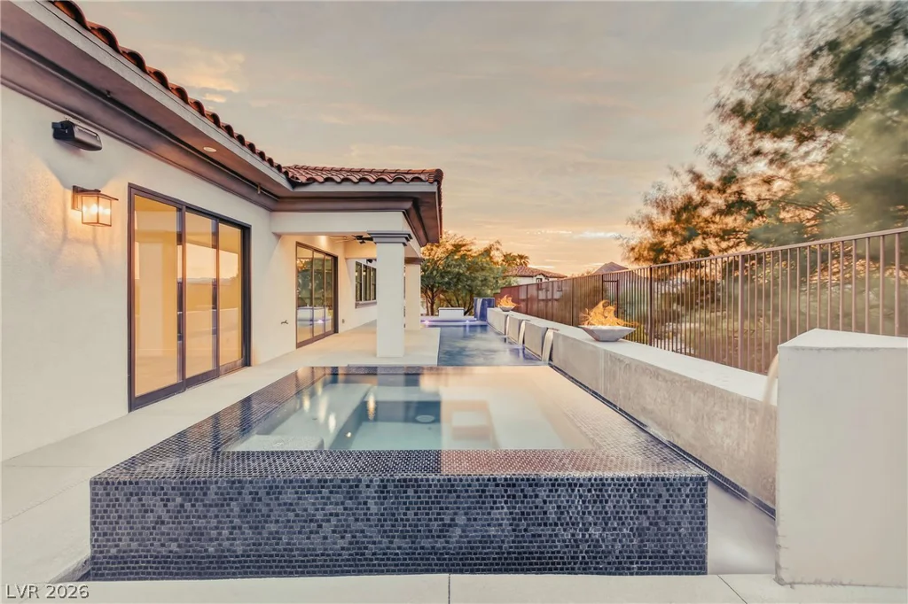 10 Camino La Venta, Henderson, NV 89011
