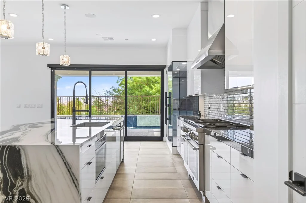 10 Camino La Venta, Henderson, NV 89011