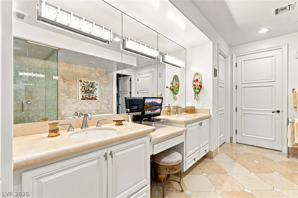 9101 Alta, Las Vegas, NV 89145