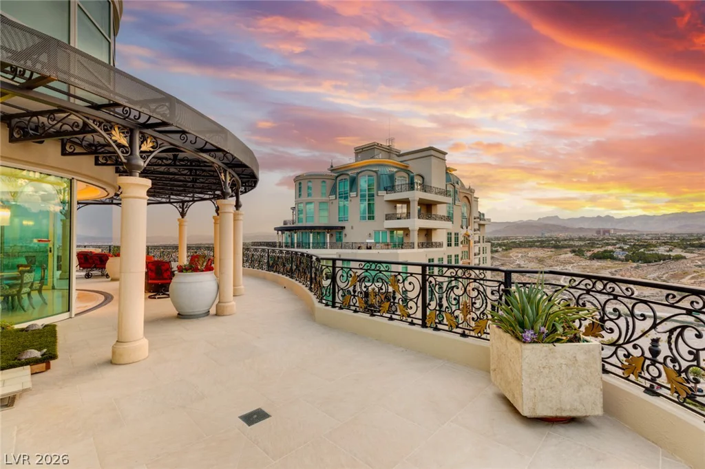 9101 Alta, Las Vegas, NV 89145