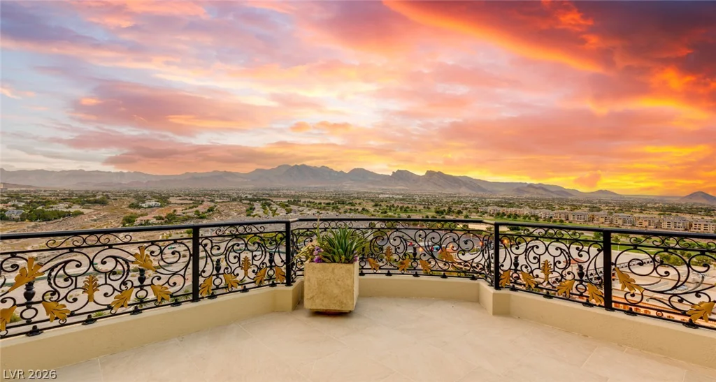 9101 Alta, Las Vegas, NV 89145
