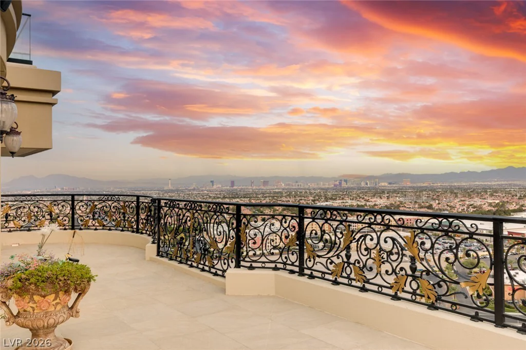 9101 Alta, Las Vegas, NV 89145