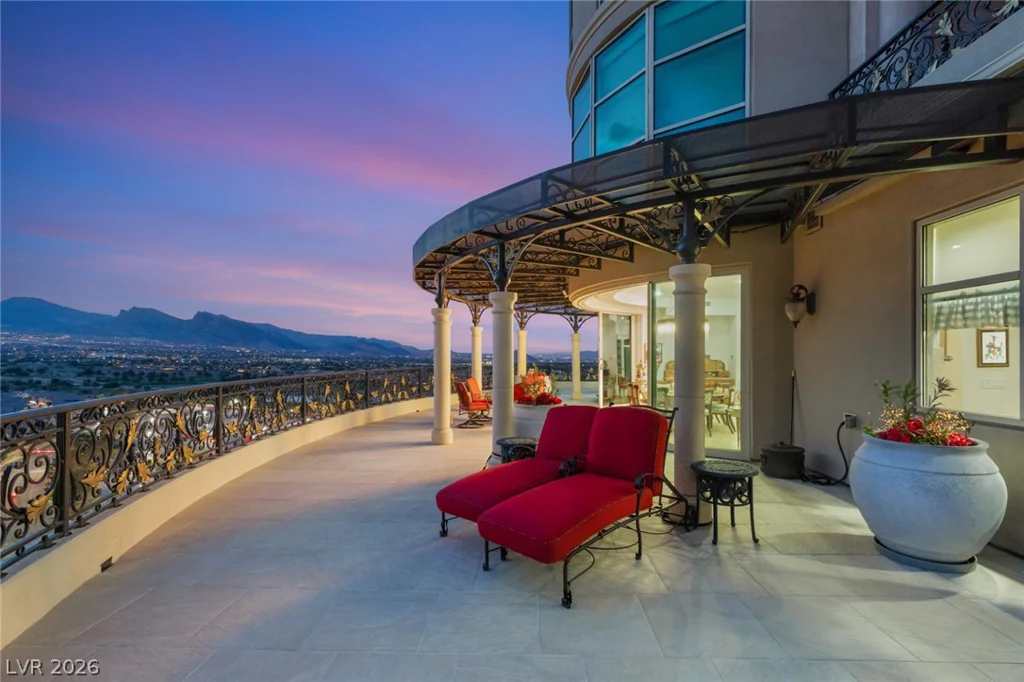 9101 Alta, Las Vegas, NV 89145