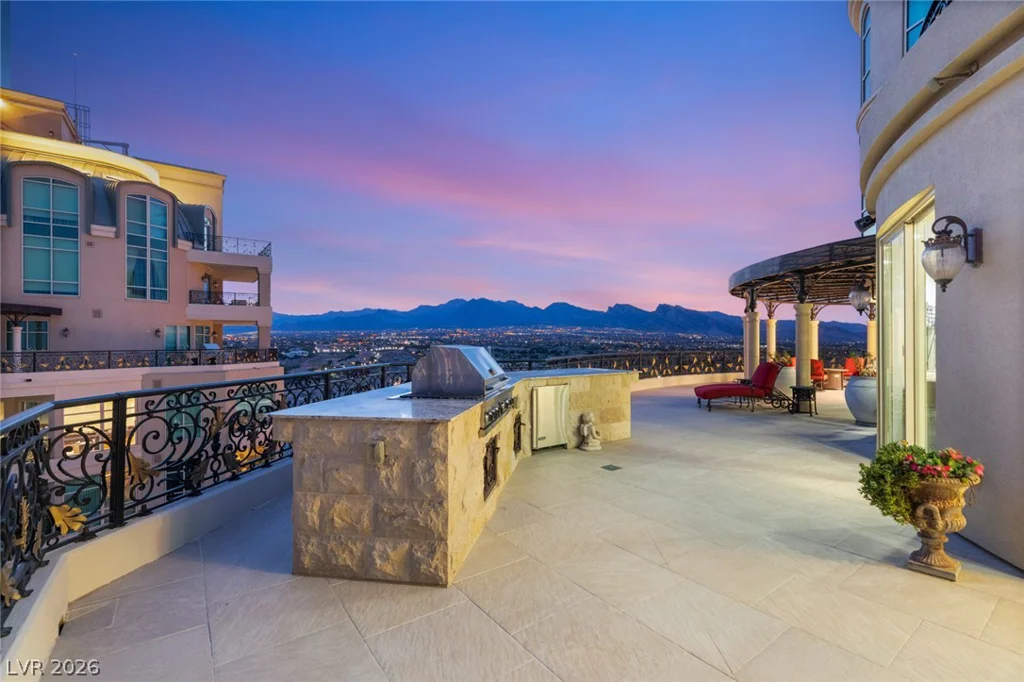 9101 Alta, Las Vegas, NV 89145