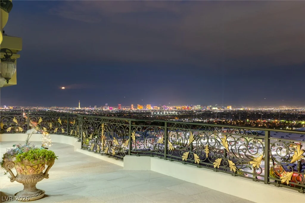 9101 Alta, Las Vegas, NV 89145