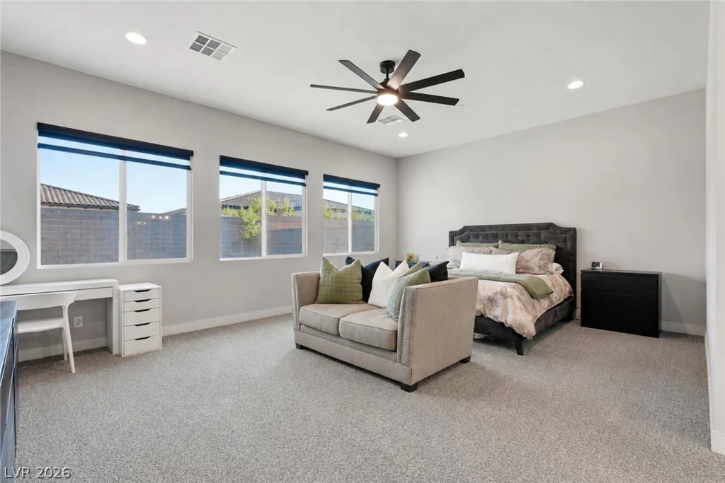 8575 Nicholas James, Las Vegas, NV 89143