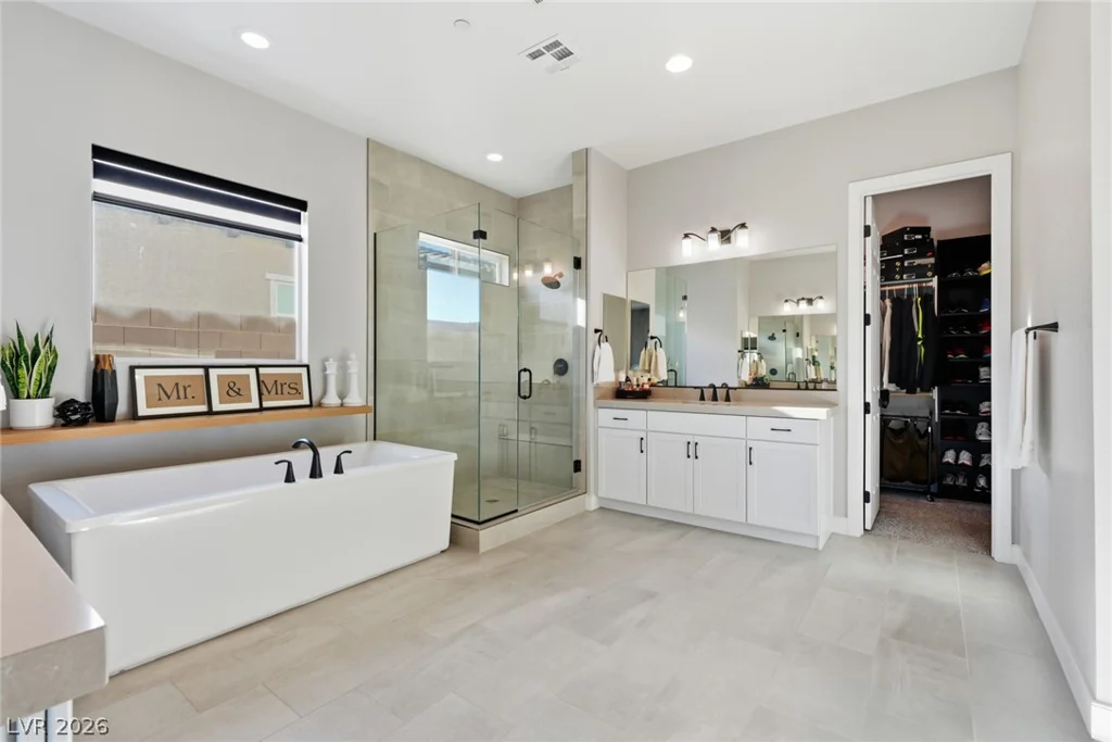 8575 Nicholas James, Las Vegas, NV 89143