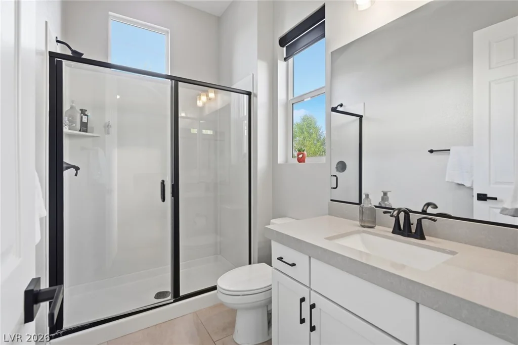 8575 Nicholas James, Las Vegas, NV 89143
