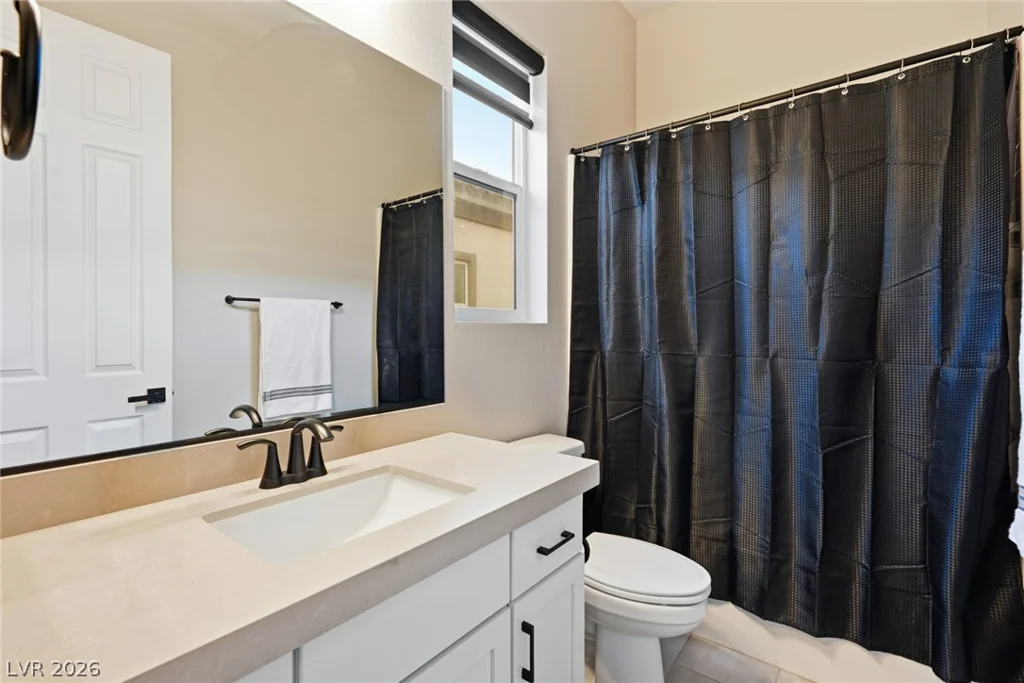 8575 Nicholas James, Las Vegas, NV 89143
