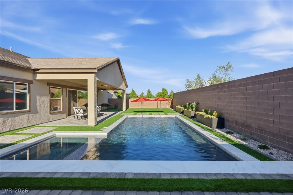 8575 Nicholas James, Las Vegas, NV 89143