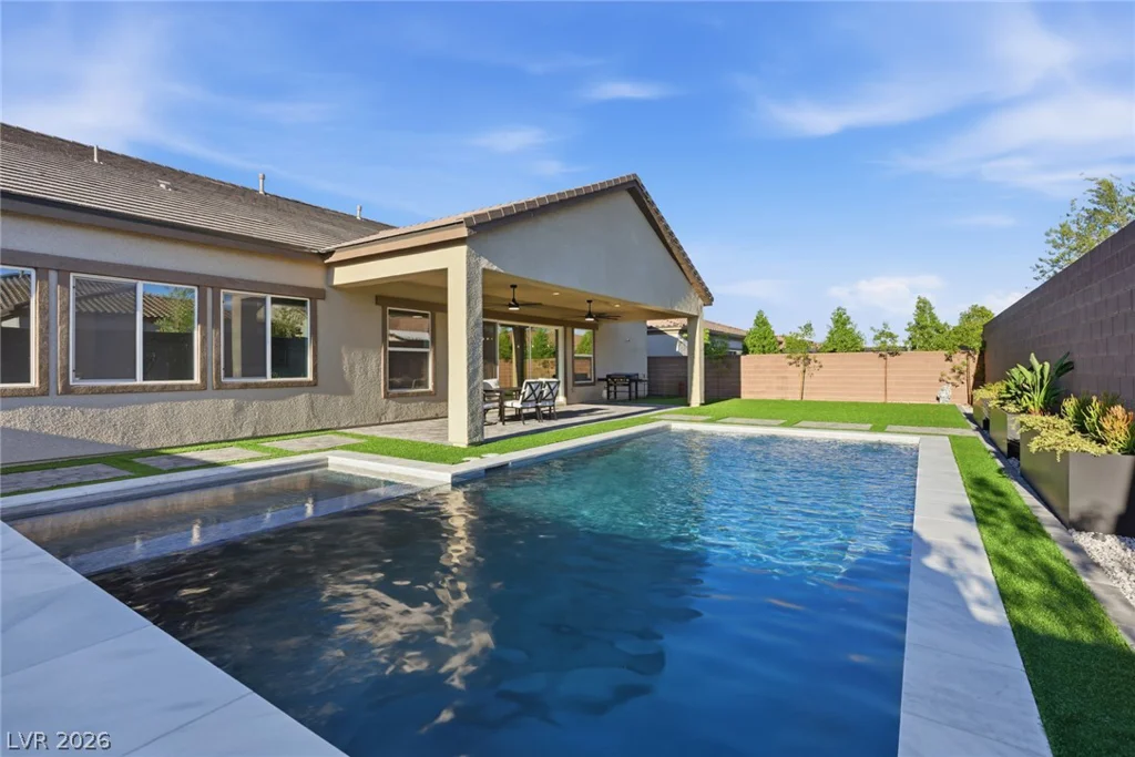 8575 Nicholas James, Las Vegas, NV 89143