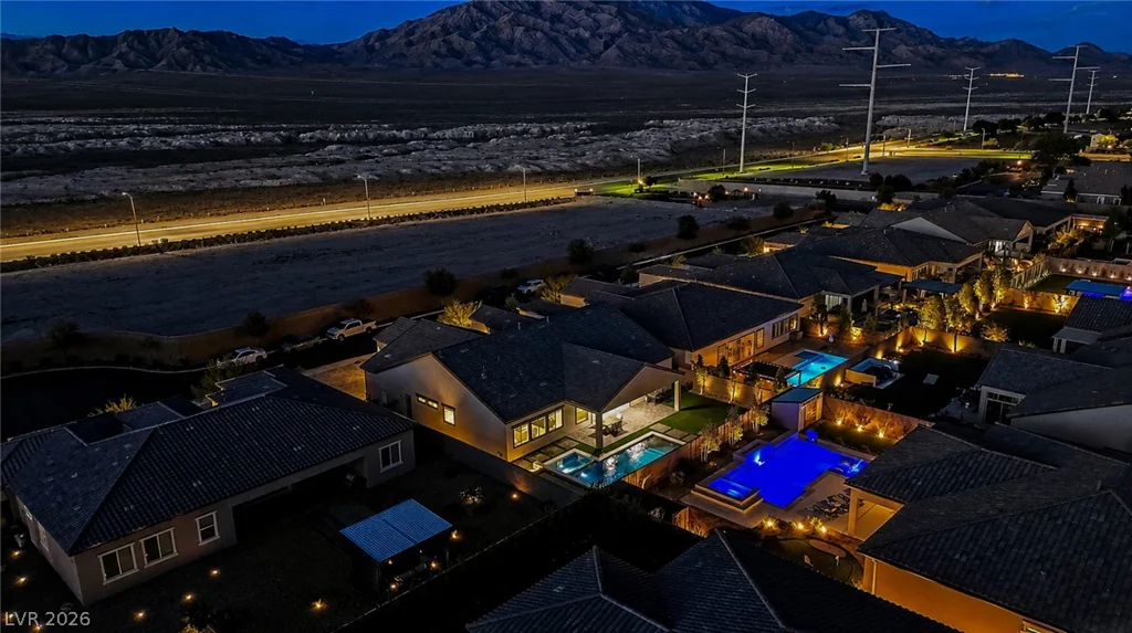 8575 Nicholas James, Las Vegas, NV 89143