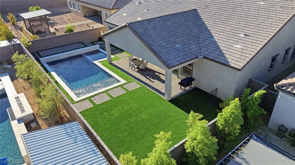 8575 Nicholas James, Las Vegas, NV 89143