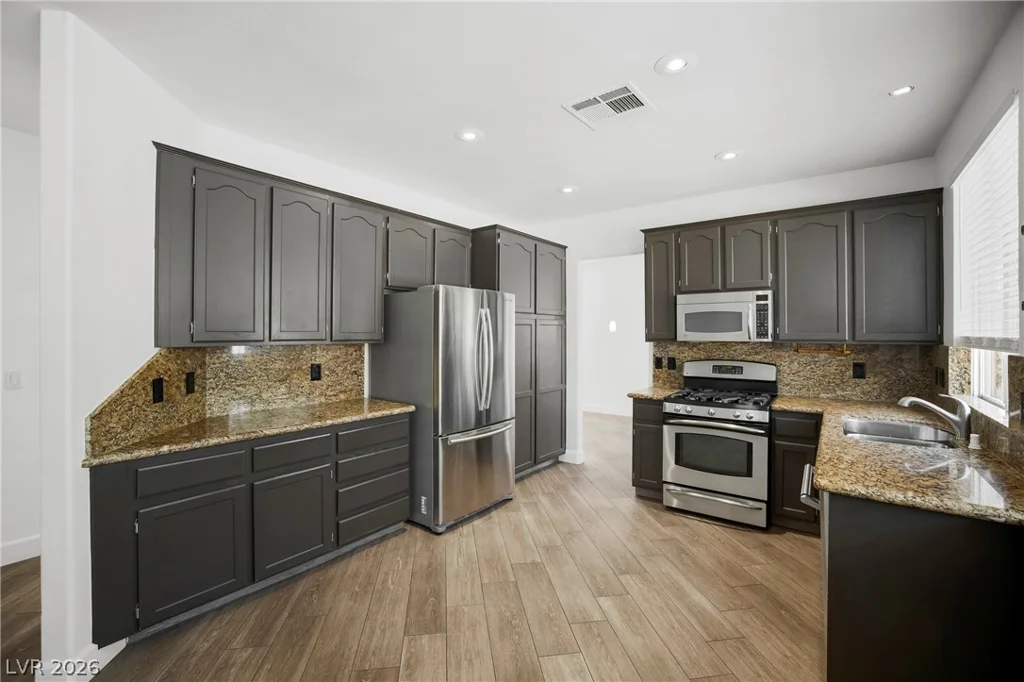 10129 Oakmoor, Las Vegas, NV 89144