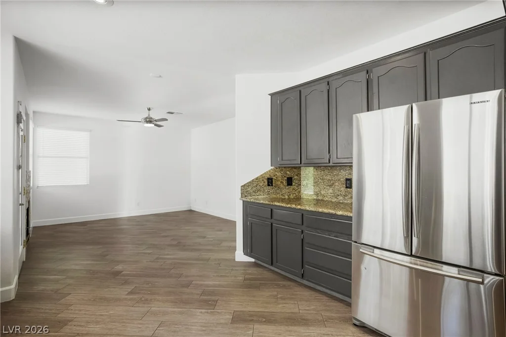 10129 Oakmoor, Las Vegas, NV 89144