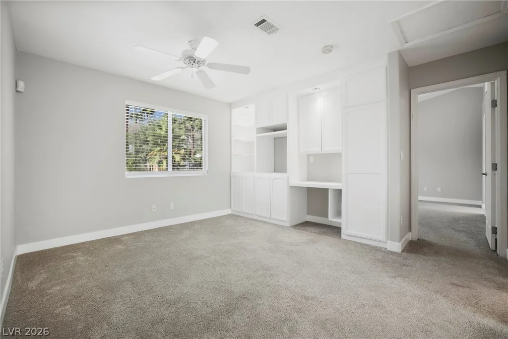 10129 Oakmoor, Las Vegas, NV 89144