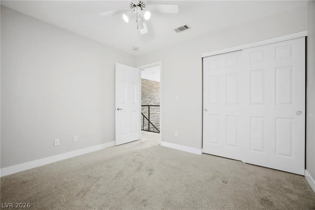 10129 Oakmoor, Las Vegas, NV 89144