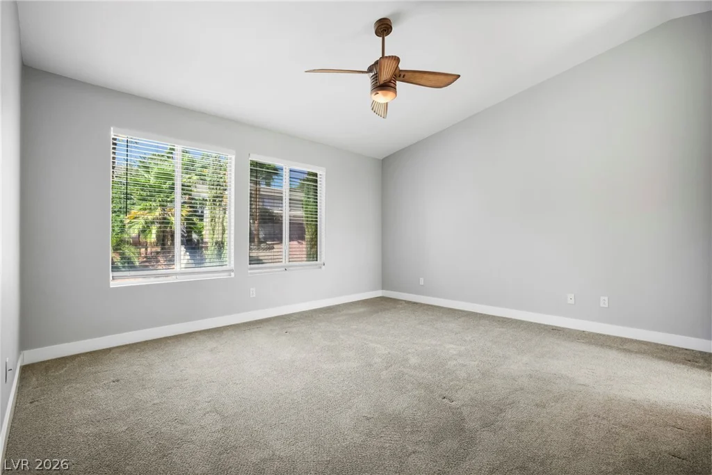 10129 Oakmoor, Las Vegas, NV 89144