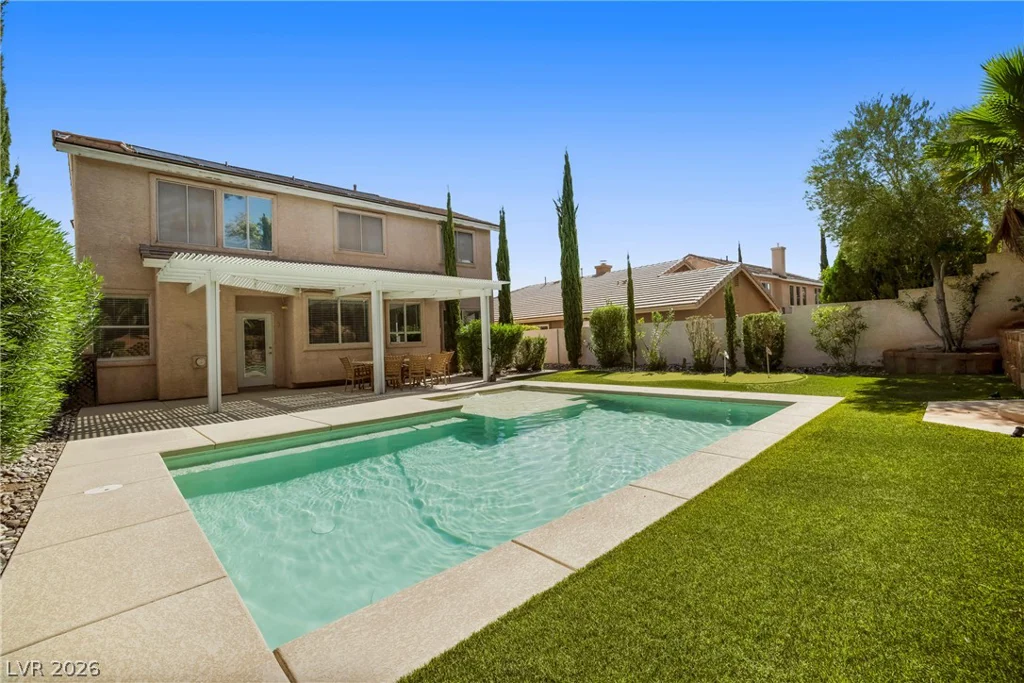 10129 Oakmoor, Las Vegas, NV 89144
