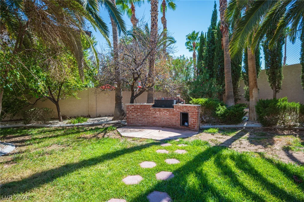 2855 Mountain Mist, Las Vegas, NV 89117