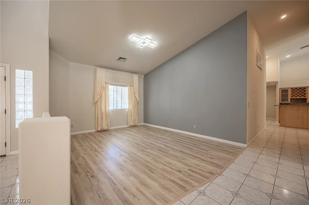 2855 Mountain Mist, Las Vegas, NV 89117