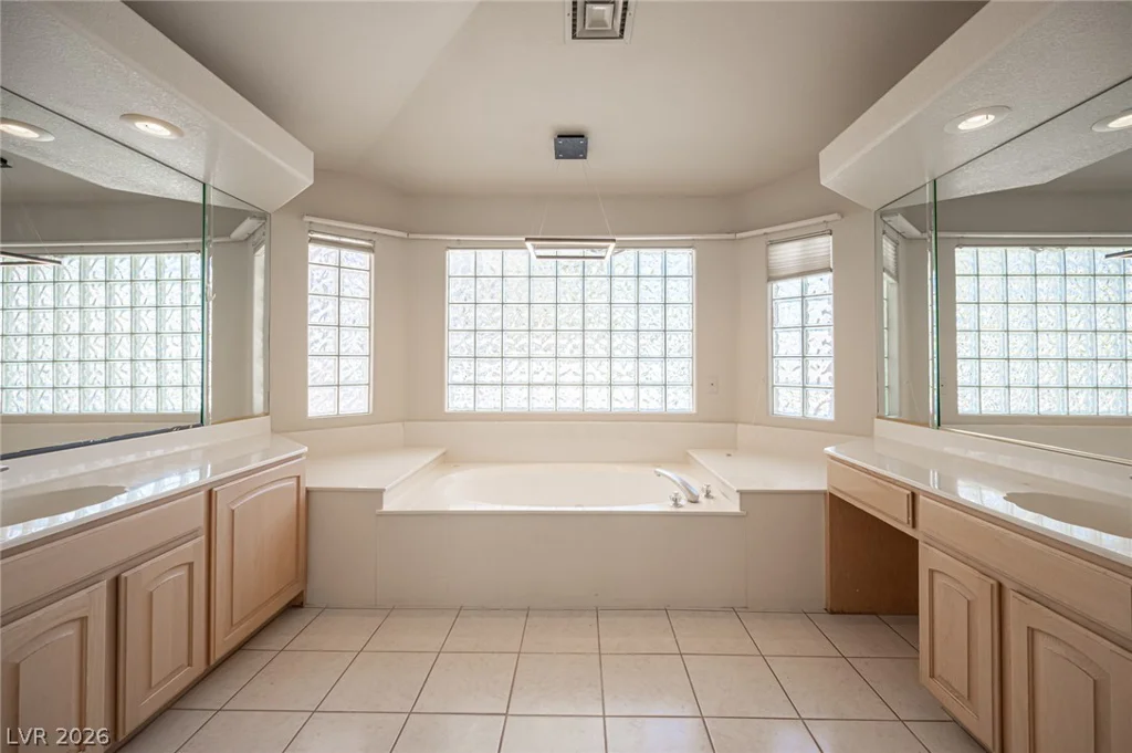 2855 Mountain Mist, Las Vegas, NV 89117