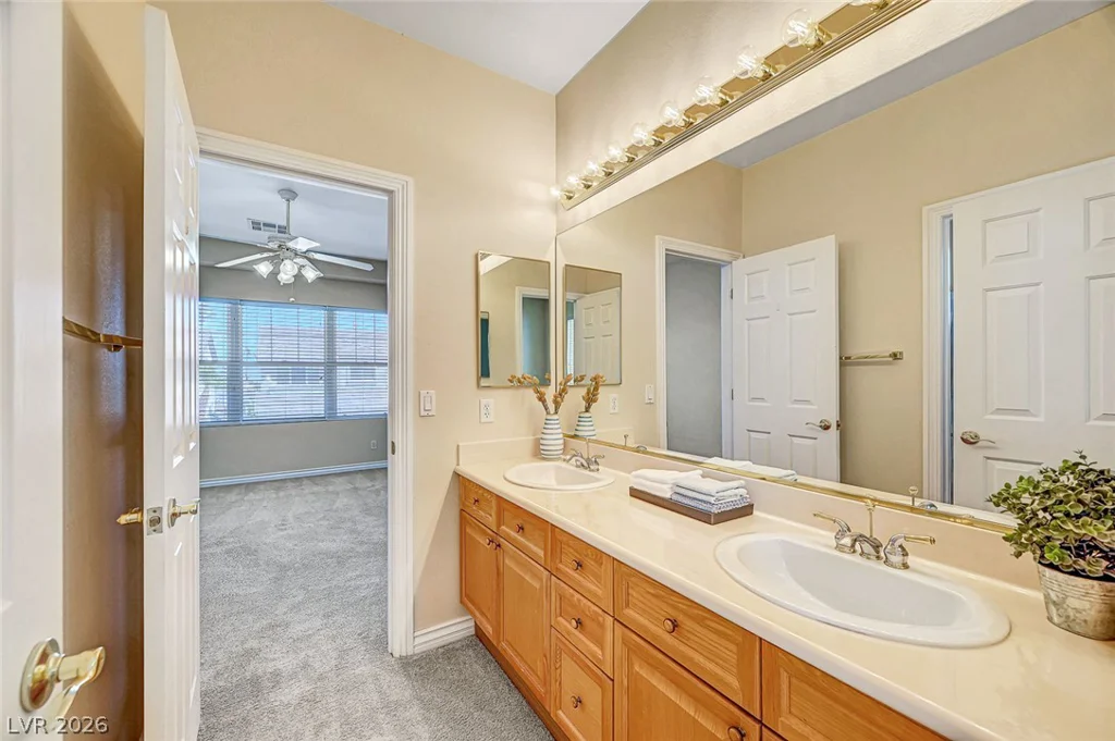 4387 Spooner Lake, Las Vegas, NV 89147