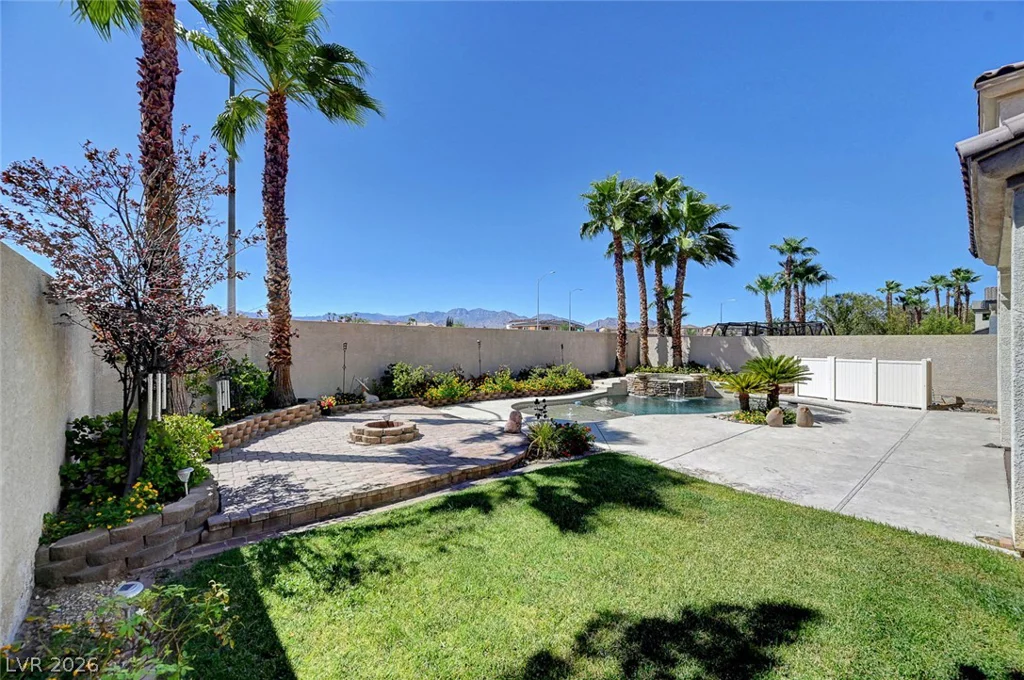 4387 Spooner Lake, Las Vegas, NV 89147