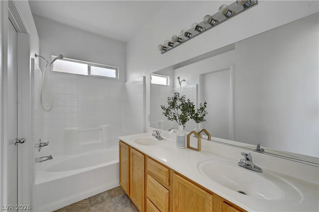 2720 Rosarito, Las Vegas, NV 89108