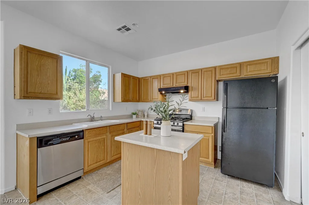 2720 Rosarito, Las Vegas, NV 89108