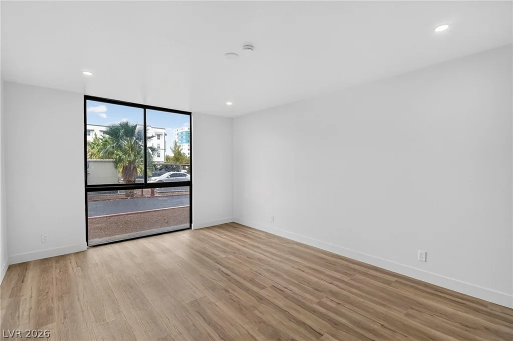 3930 University Center, Las Vegas, NV 89119