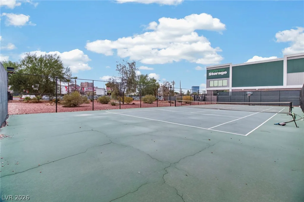3930 University Center, Las Vegas, NV 89119