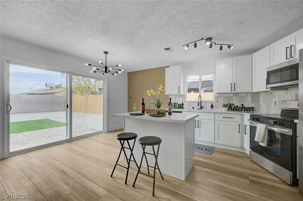 2253 La Puente, Las Vegas, NV 89115