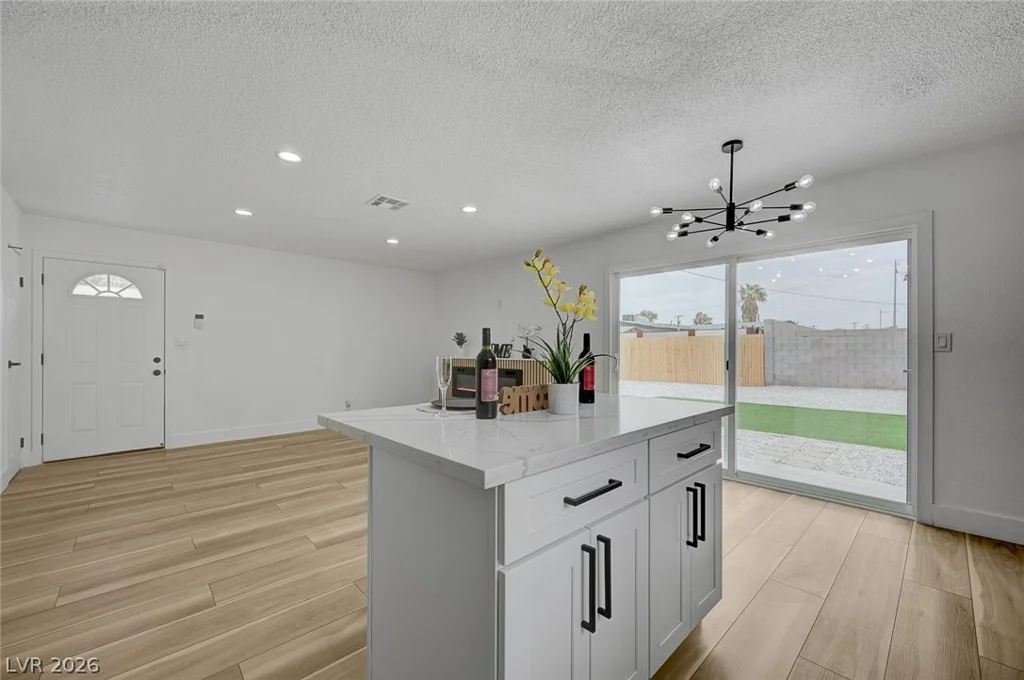2253 La Puente, Las Vegas, NV 89115