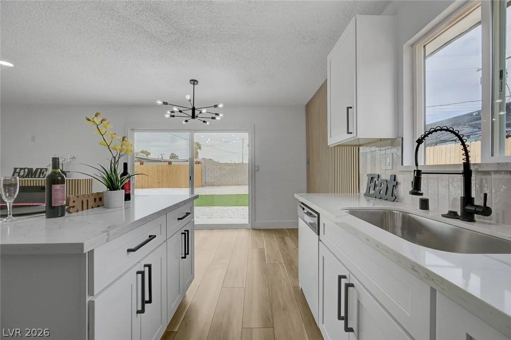 2253 La Puente, Las Vegas, NV 89115