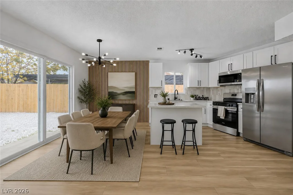 2253 La Puente, Las Vegas, NV 89115