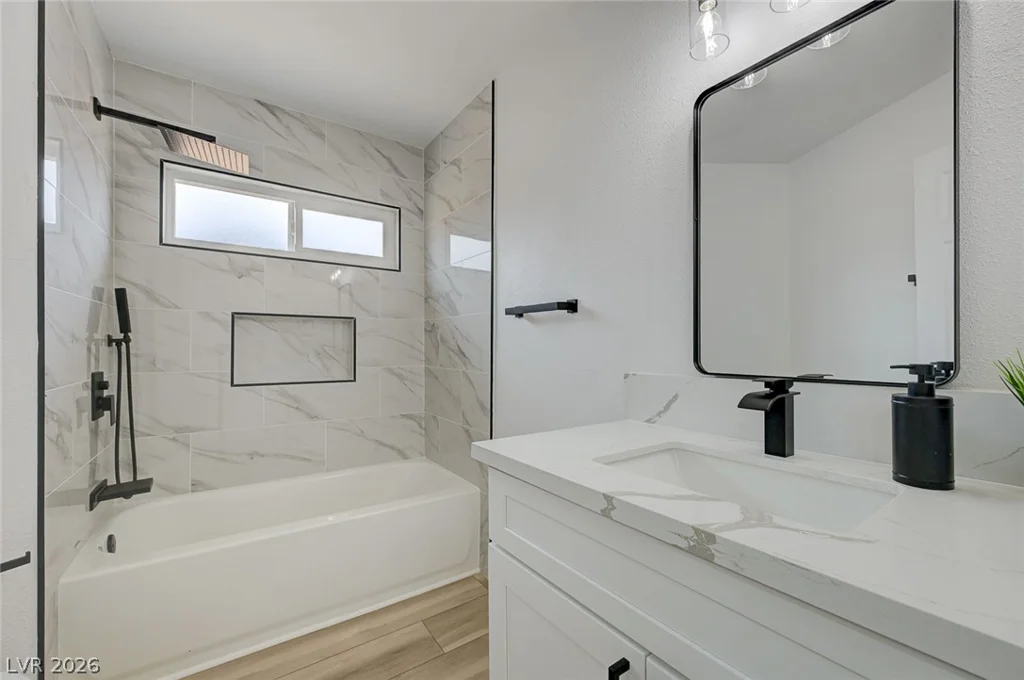 2253 La Puente, Las Vegas, NV 89115