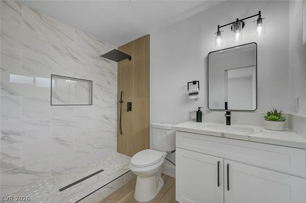 2253 La Puente, Las Vegas, NV 89115