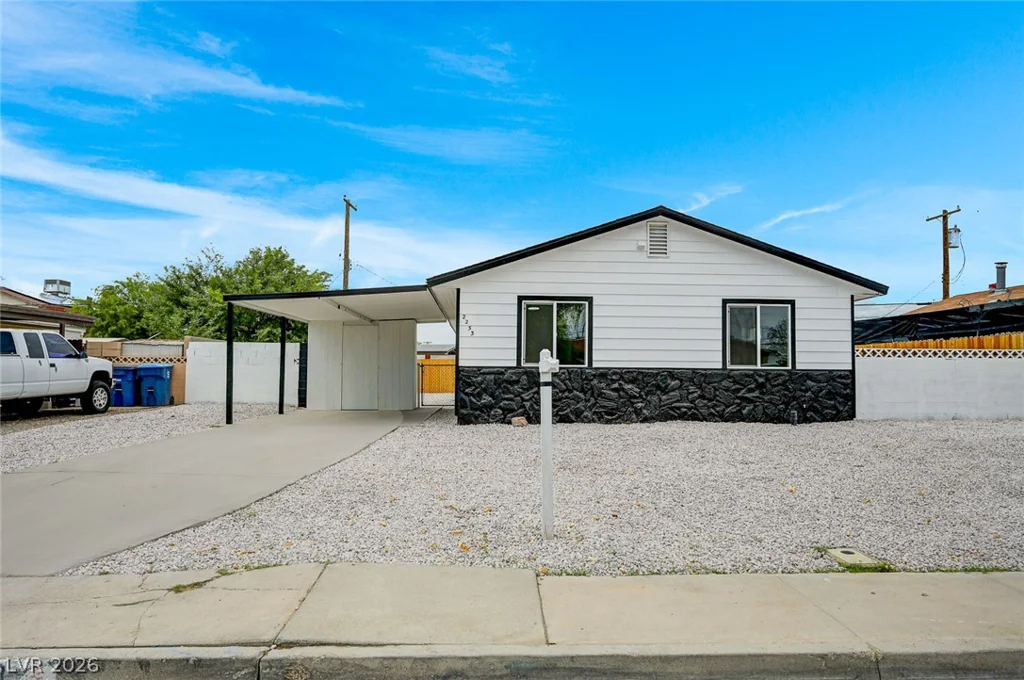 2253 La Puente, Las Vegas, NV 89115