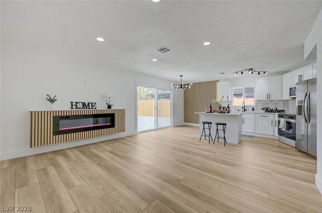 2253 La Puente, Las Vegas, NV 89115